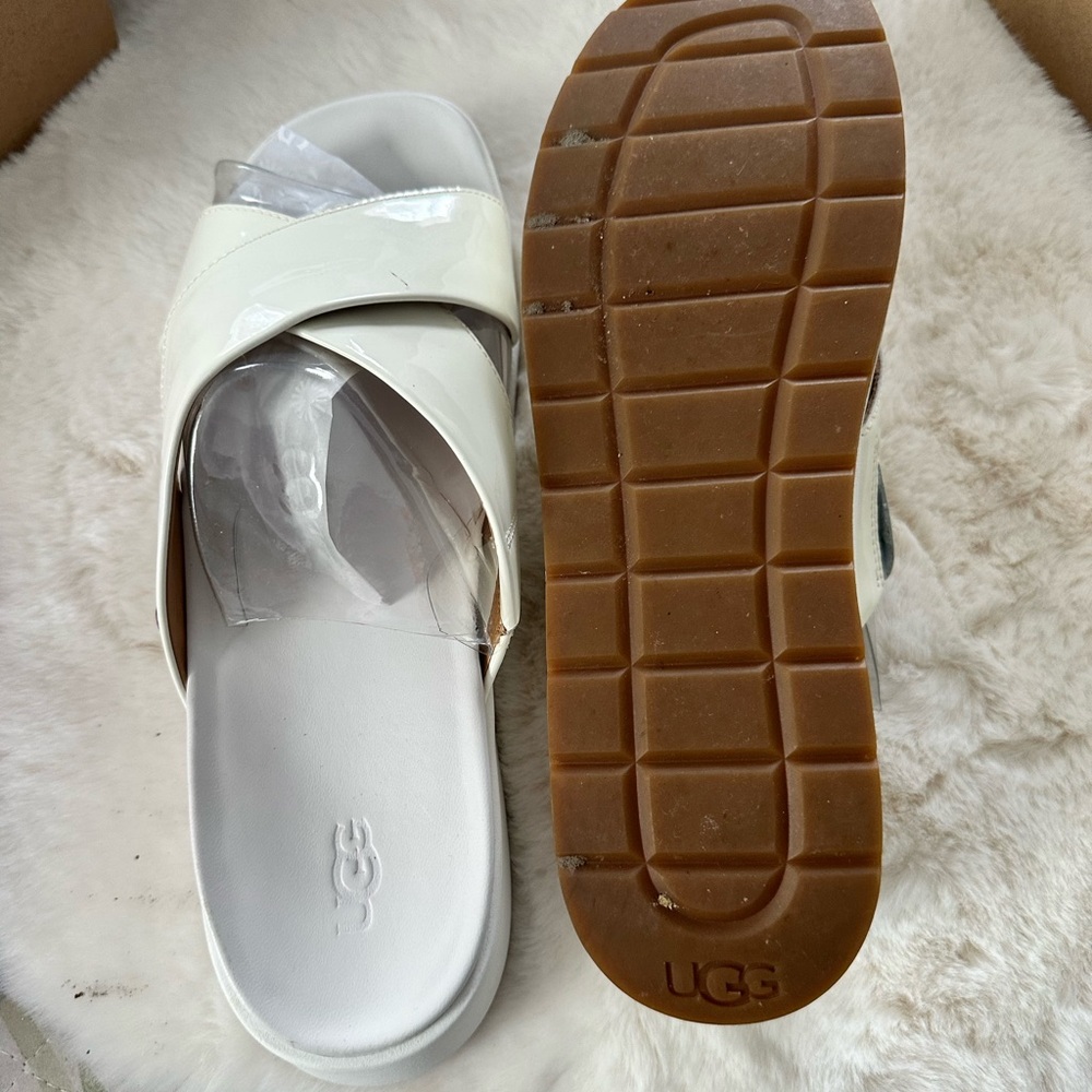 Shoe - Picture 3 of 3